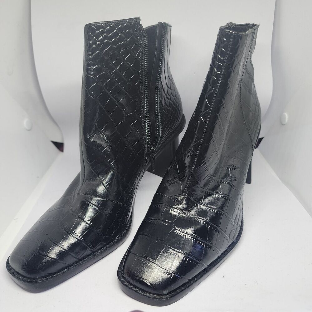 Gibson Latimer Vina Leather Croc Embossed Block Heel Ankle Boots Size 7 M